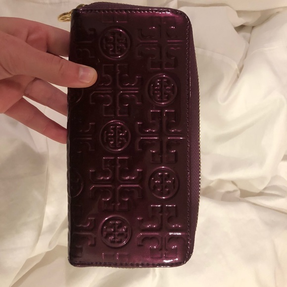 Tory Burch plum wallet - Picture 2 of 3